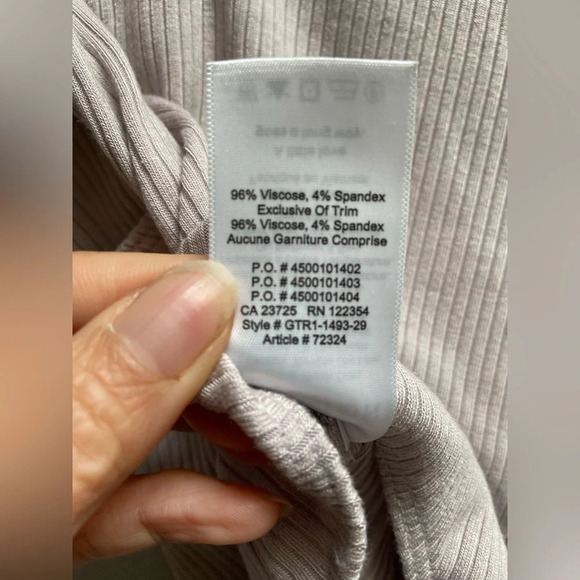 NWT Babaton Aritzia lilac cross front ribbed knit tank bodysuit Sz XS - Picture 8 of 11